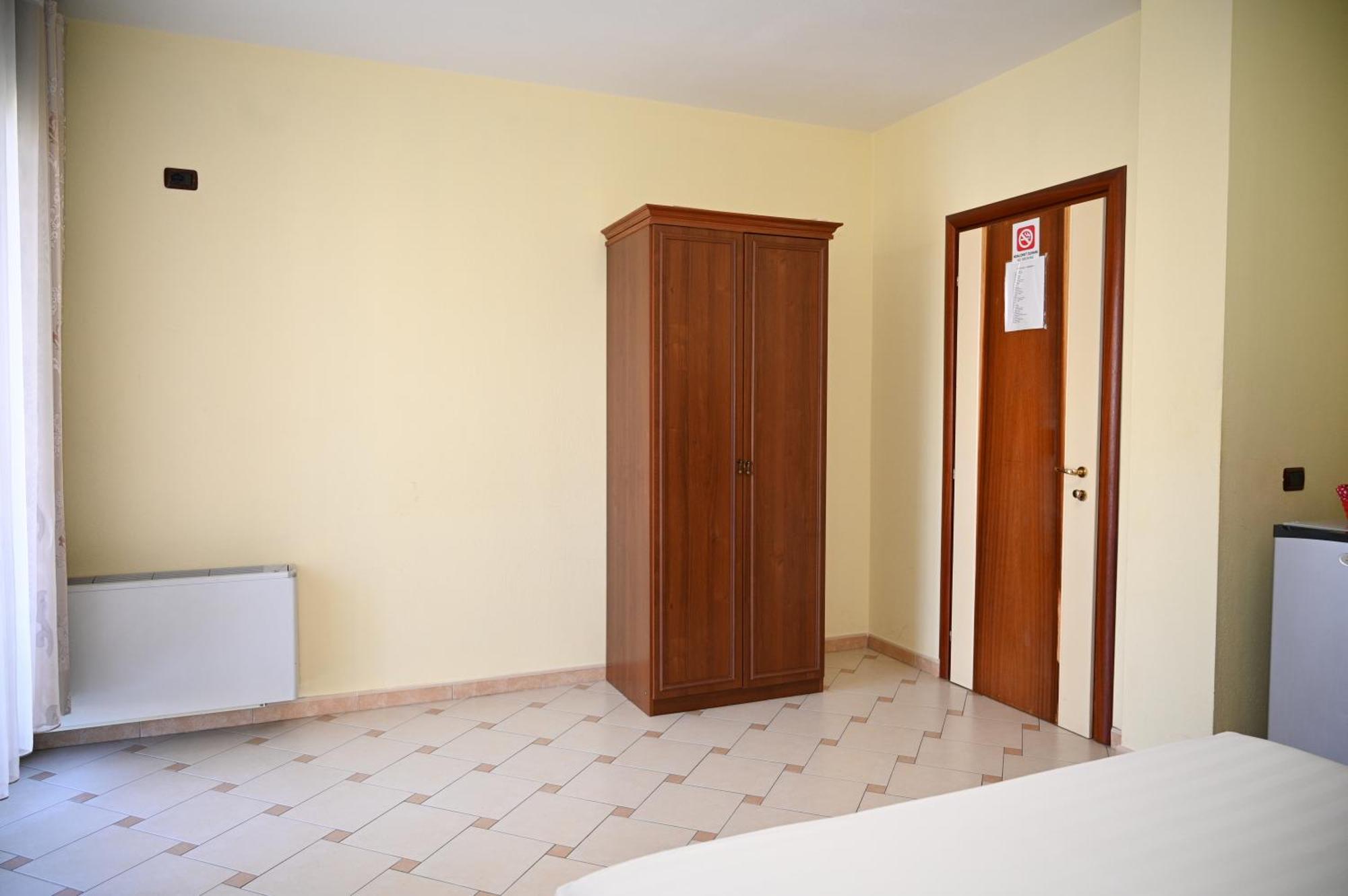 Hotel Vila Emes Durres Bilik gambar