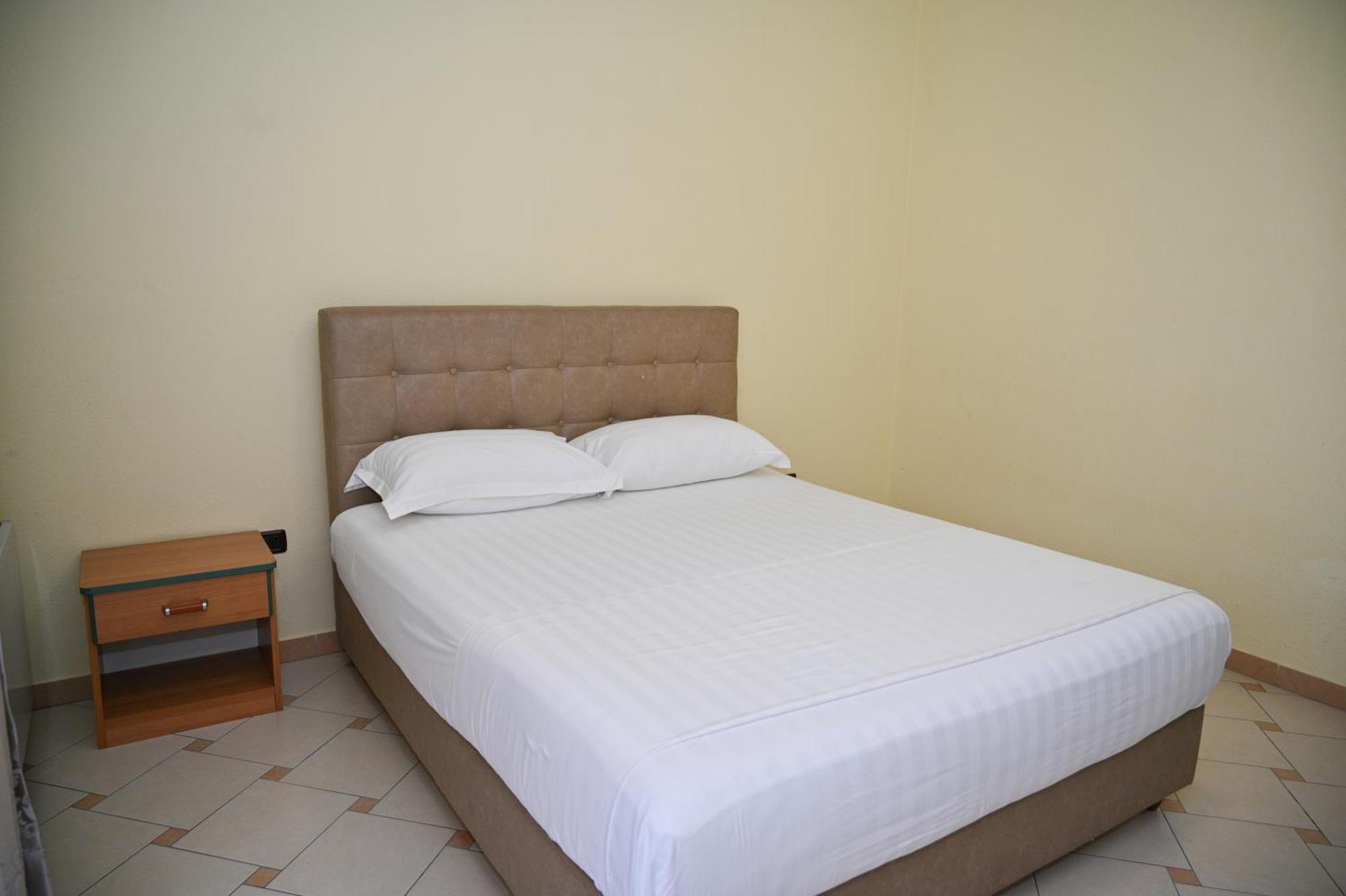 Hotel Vila Emes Durres Bilik gambar