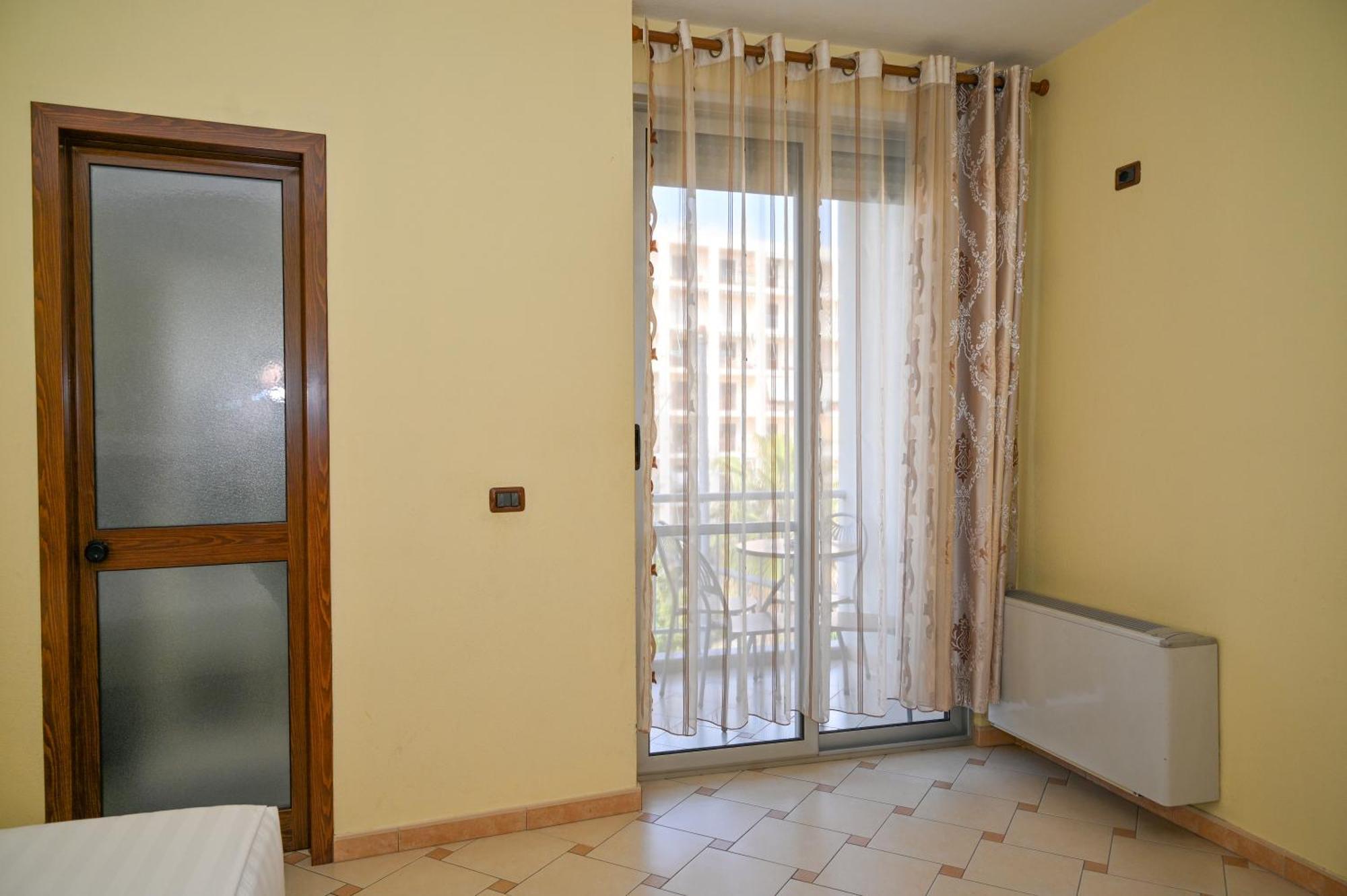 Hotel Vila Emes Durres Bilik gambar