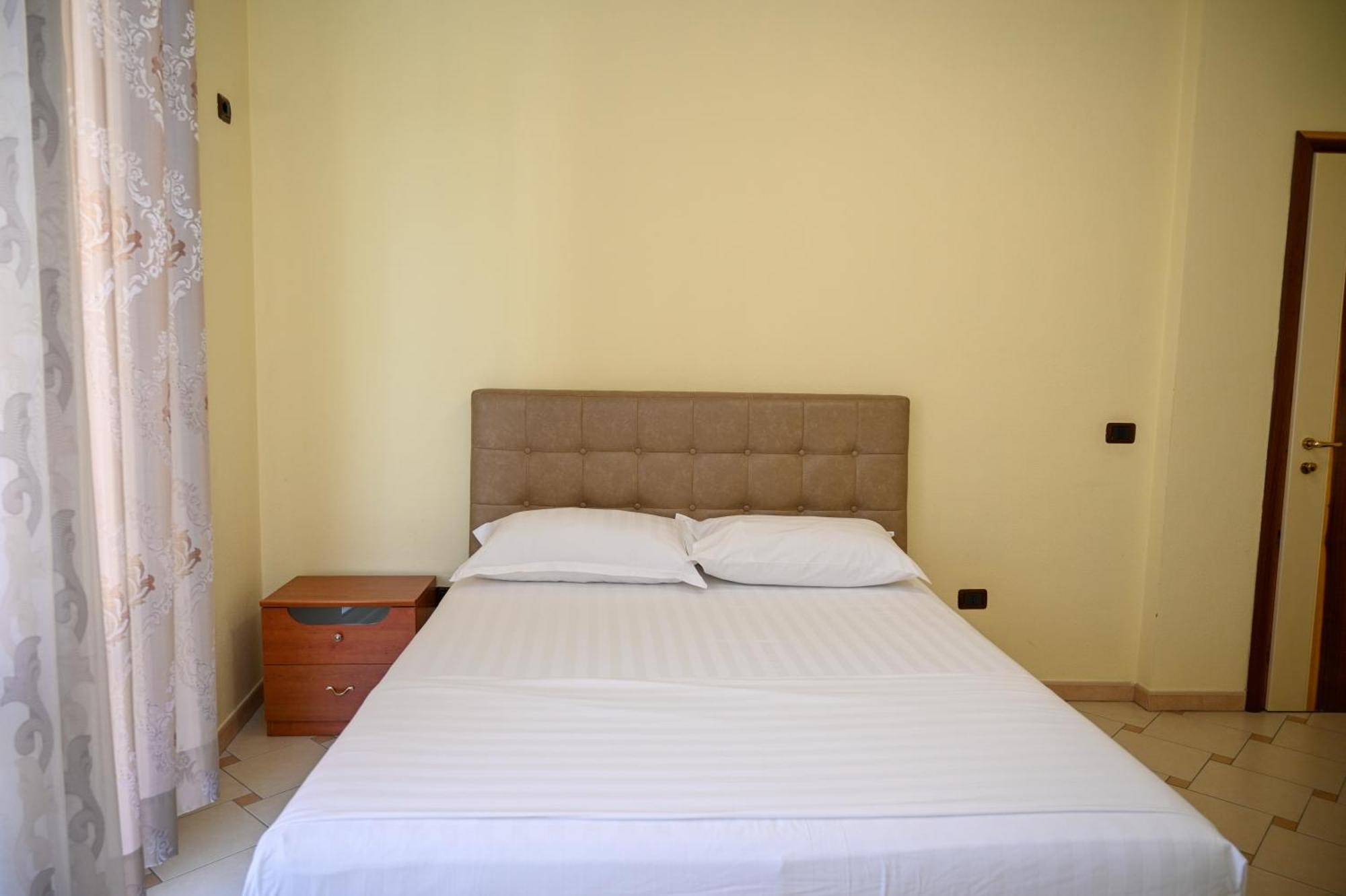 Hotel Vila Emes Durres Bilik gambar