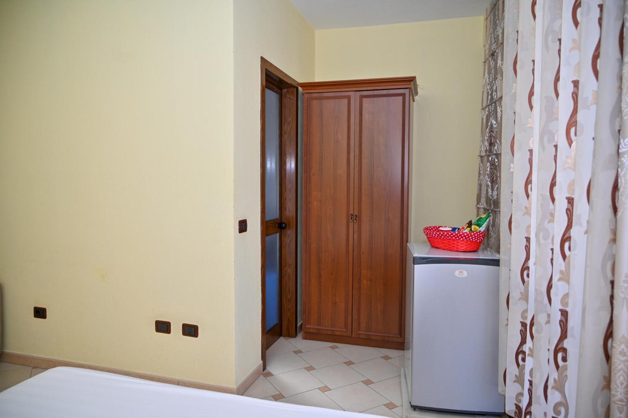 Hotel Vila Emes Durres Bilik gambar