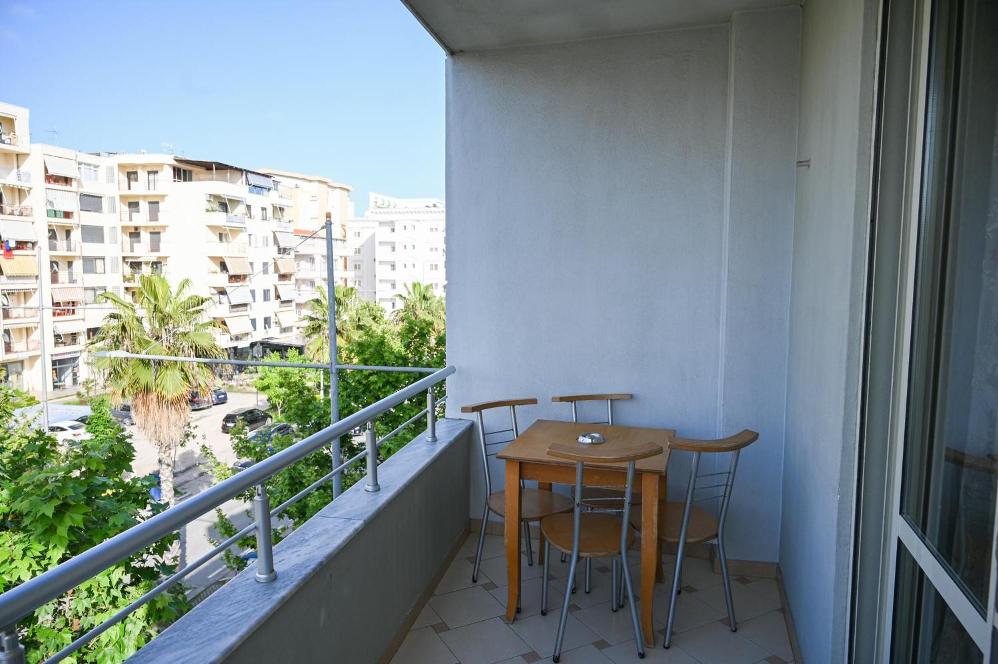 Hotel Vila Emes Durres Luaran gambar