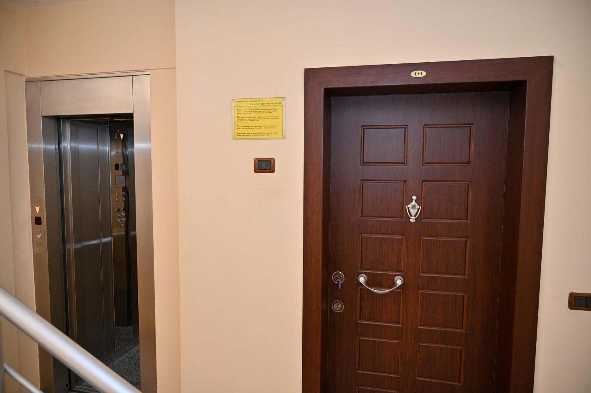 Hotel Vila Emes Durres Luaran gambar
