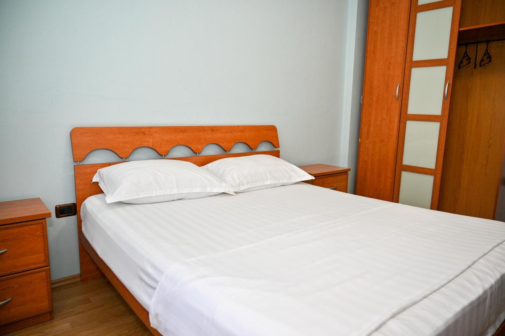 Hotel Vila Emes Durres Luaran gambar